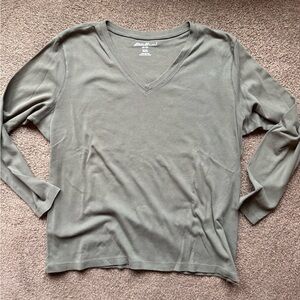 Eddie Bauer sage green V neck pullover